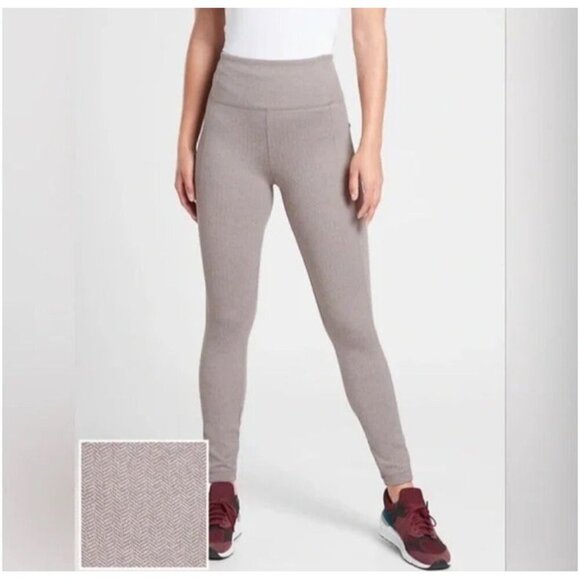 Athleta Delancy Herringbone Tight Leggings Size S Beige Pockets Athletic Preppy - Picture 1 of 10